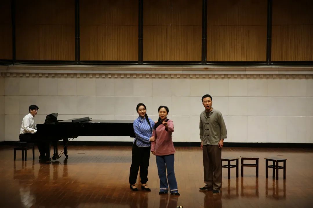 cffbb976a57e4e2294b3568f0271cc75.jpg cffbb976a57e4e2294b3568f0271cc75.jpg